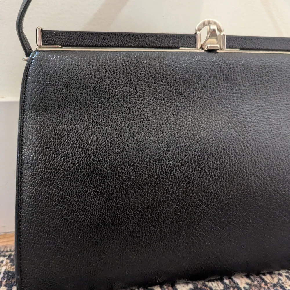 Vintage Paragon Montréal Black Leather Frame Shoulder Bag - Picture 3 of 9